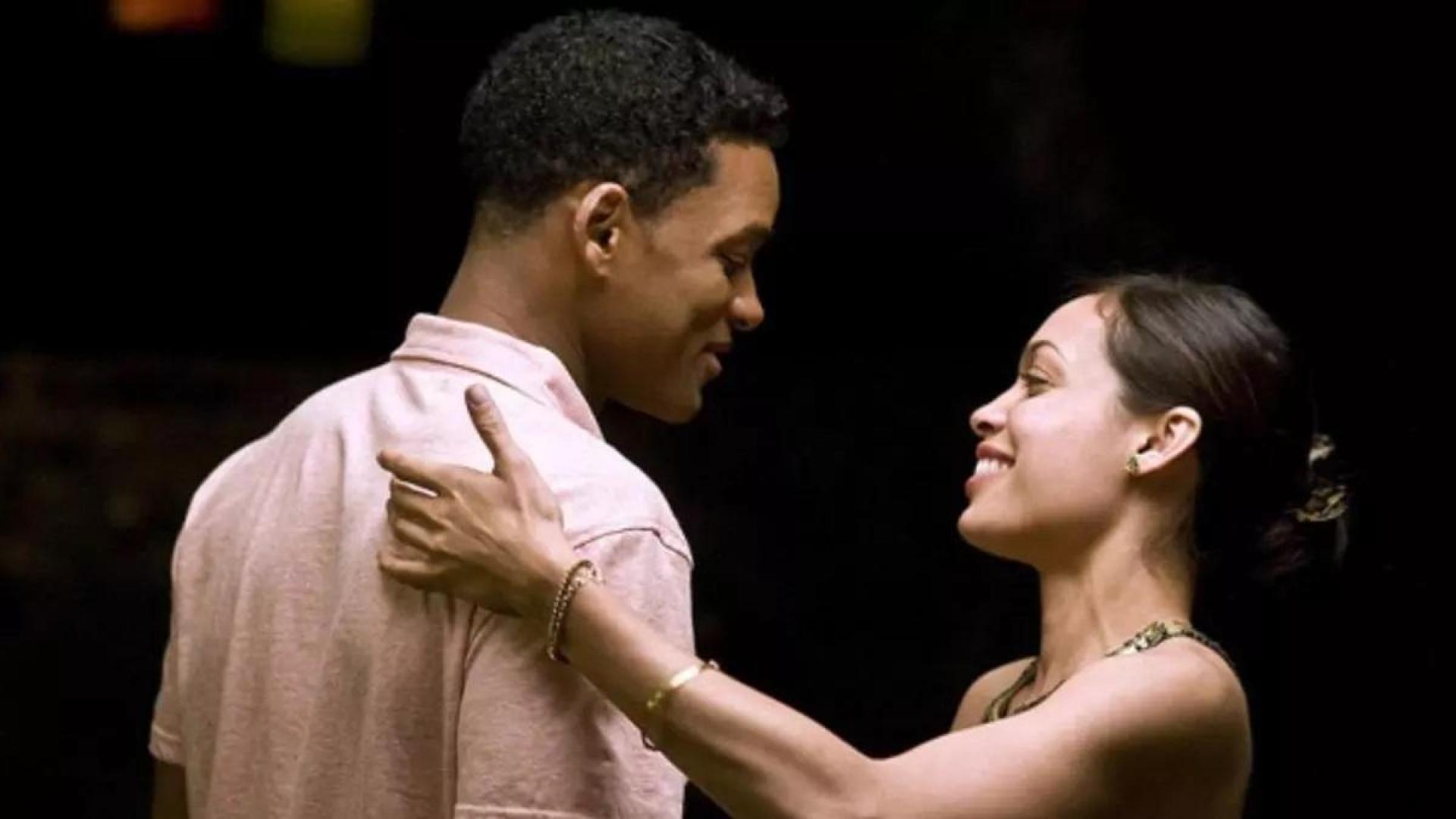 Fotograma de la película 'Siete almas', protagonizada por Will Smith y en la que ayuda a siete desconocidos tras haber causado la muerte de otros tantos en una accidente.