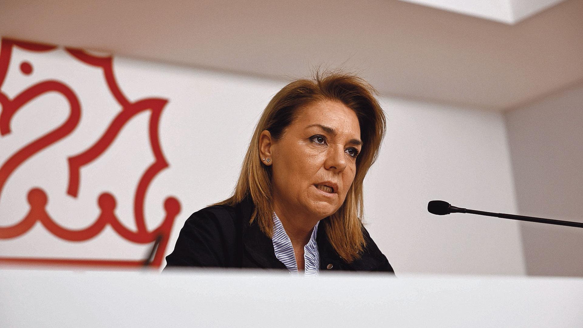 La vicepresidenta del Consell y consejera de Servicios Sociales, Igualdad y Vivienda, Susana Camarero, este domingo en rueda de prensa