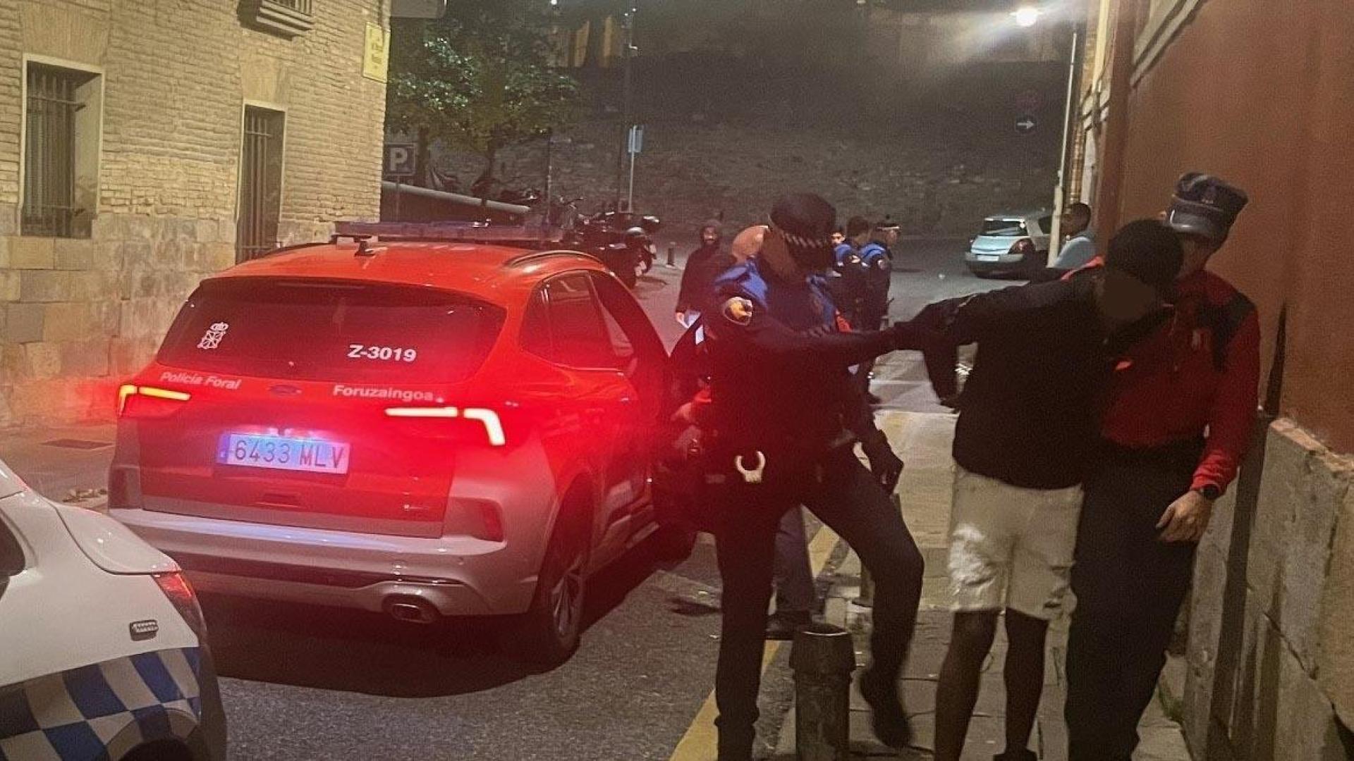 Uno de los detenidos tras agresión en casco viejo de Pamplona