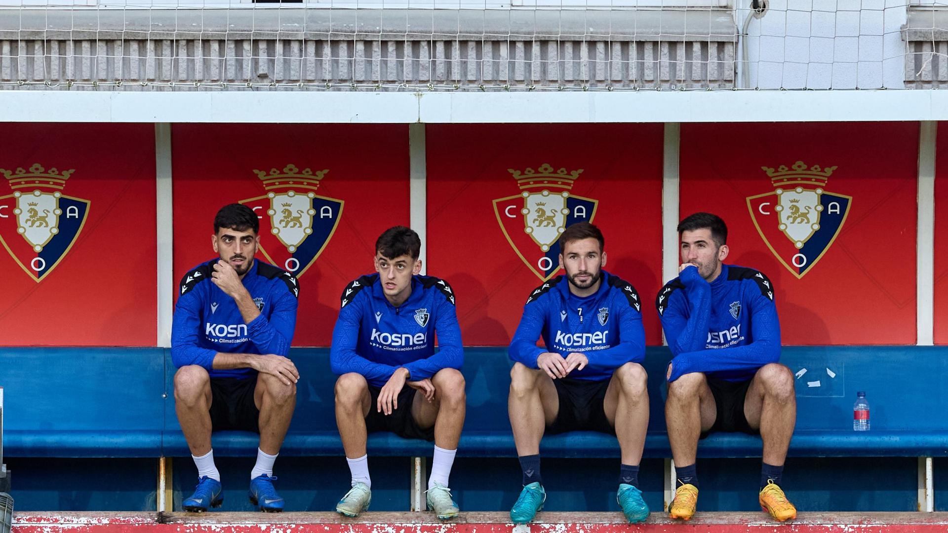 A: J.P. Urdíroz
F: 11-11-2024
P:
L: Pamplona. Instalaciones del C.A. Osasuna en Tajonar.
T: Fútbol. Entrenamiento del primer equipo.