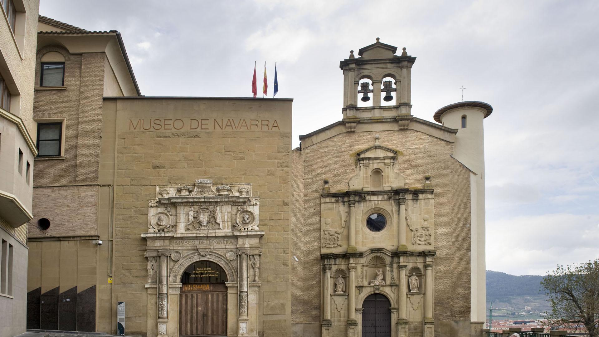 Fachada del Museo de Navarra