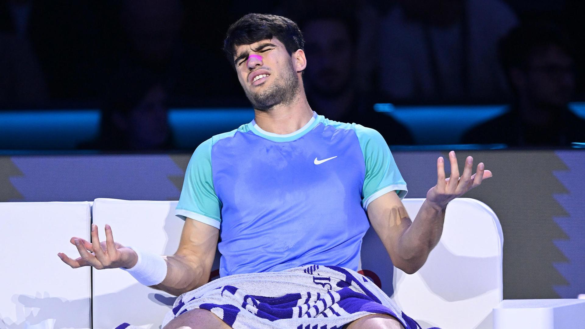 Alcaraz topa con la excelencia de Zverev