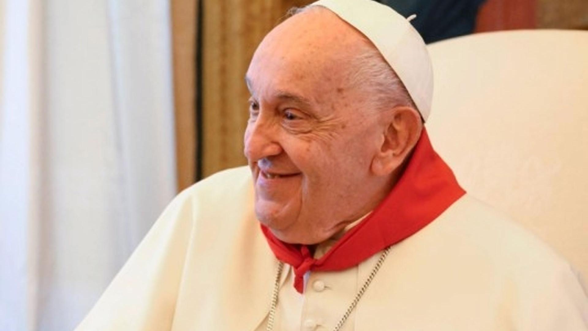 El Papa Francisco, este sábado con el pañuelo de San Fermín