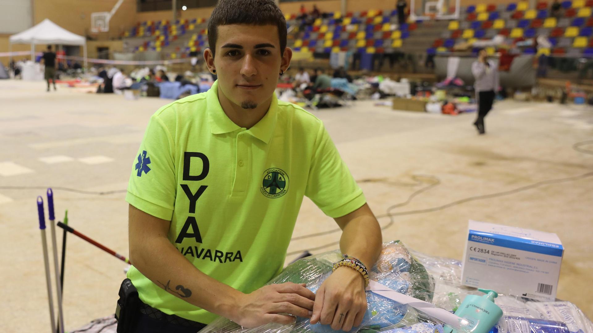 Rubén Ortega Itúrbide, técnico de DYA Navarra que convivió del 7 al 9 de noviembre en el polideportivo de Massanassa colaborando tras el paso de la DANA
