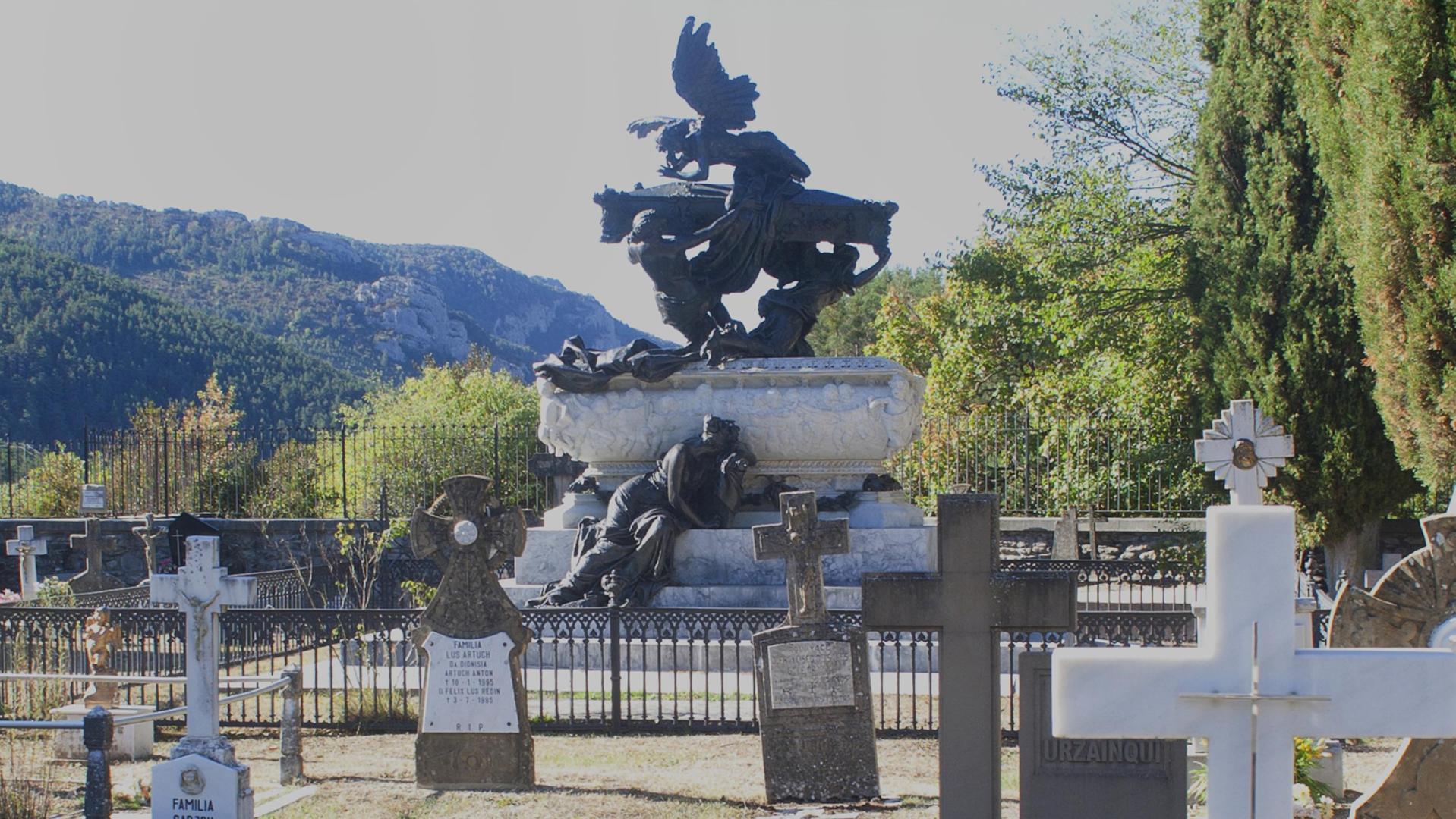 Mausoleo de Julián Gayarre en Roncal