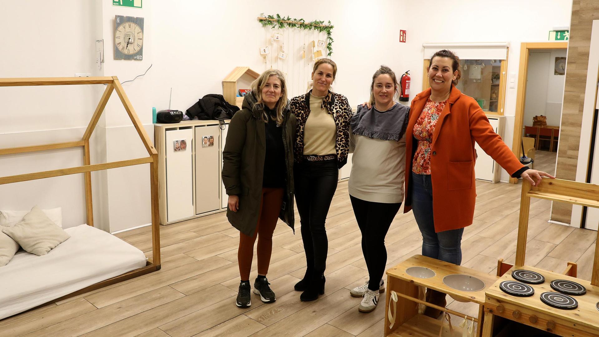 Beatriz Esquisábel, Rita Rada, Rebeca Asensio y Nerea Nieto, todas ellas propietarias de escuelas infantiles privadas que permanecen abiertas