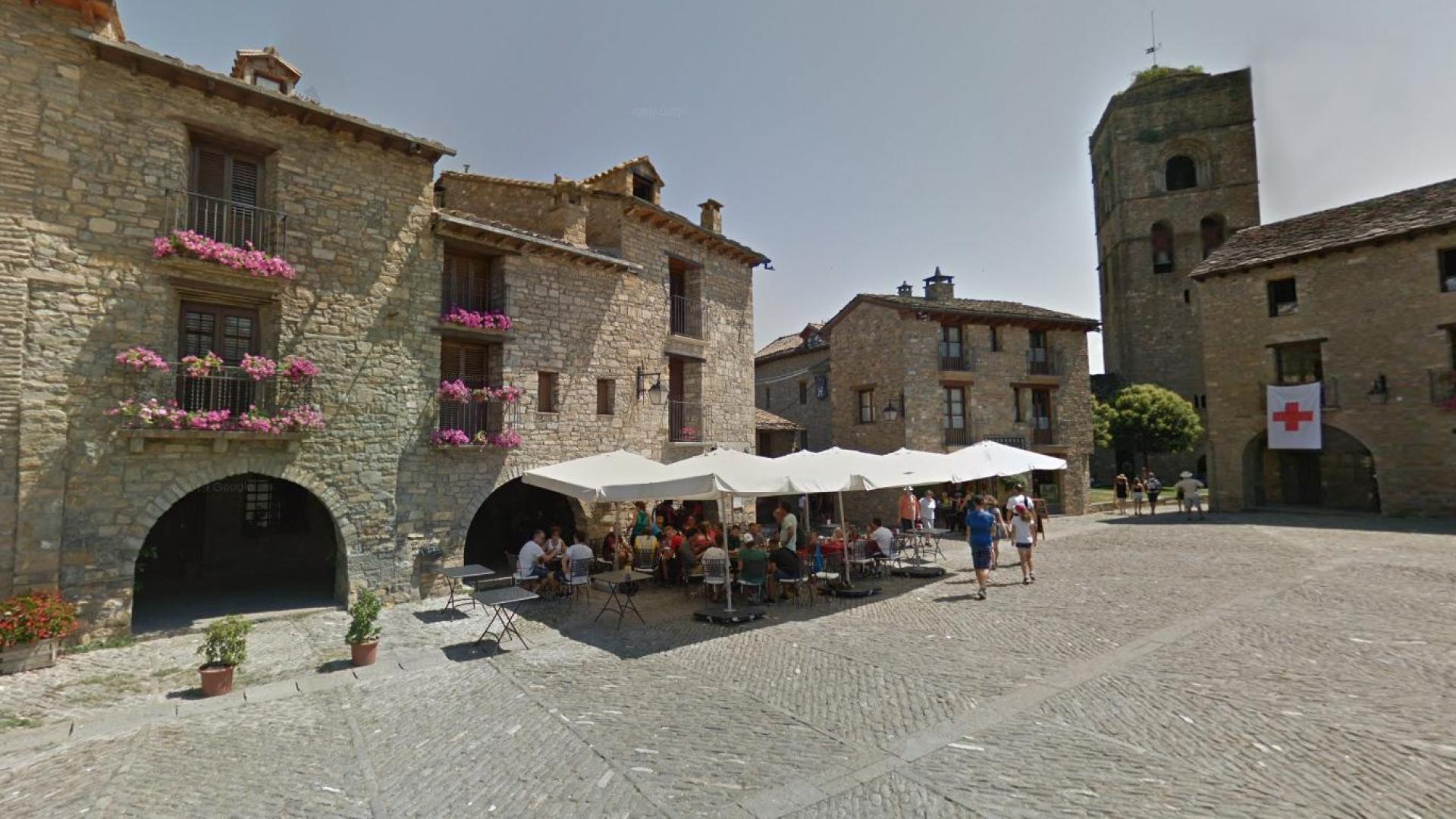 Plaza Mayor de la localidad aragonesa