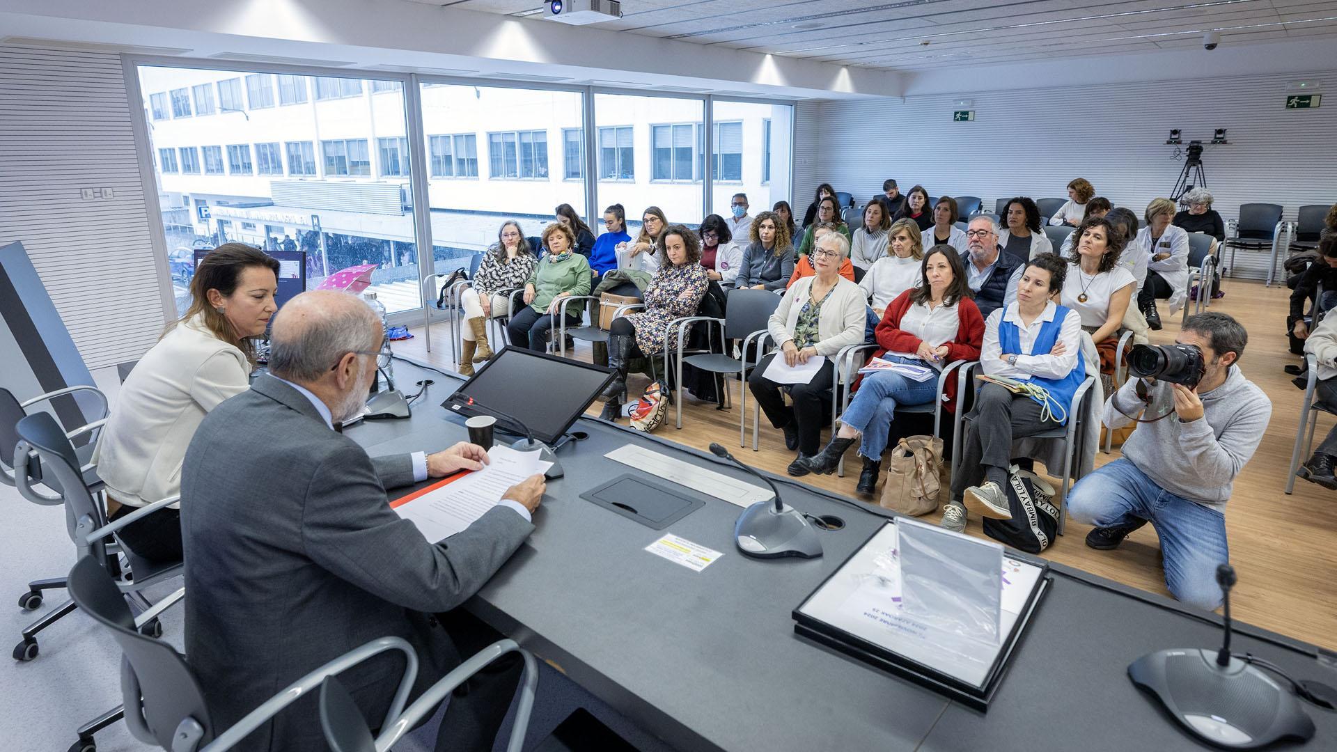 Asistentes a la jornada sobre Violencia contra las Mujeres