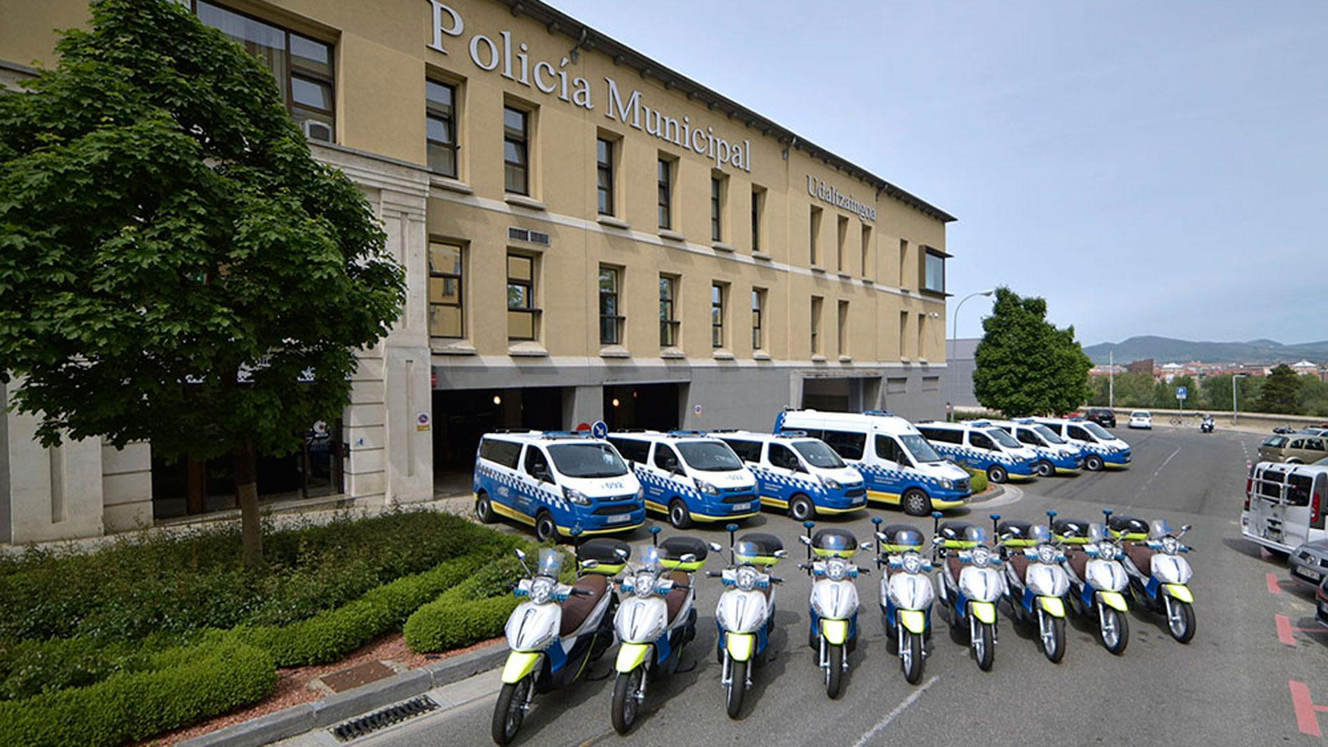 La flota de Policía Municipal de Pamplona se amplía con cinco vehículos eléctricos