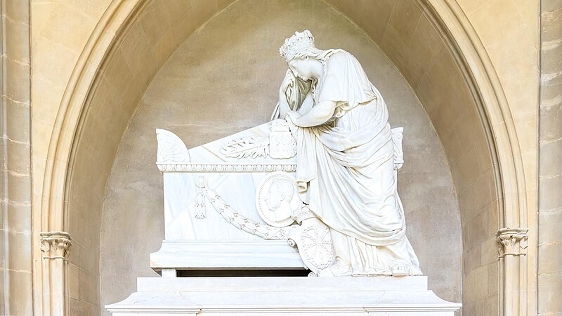 Sepulcro de Francisco Espoz y Mina en la catedral de Pamplona