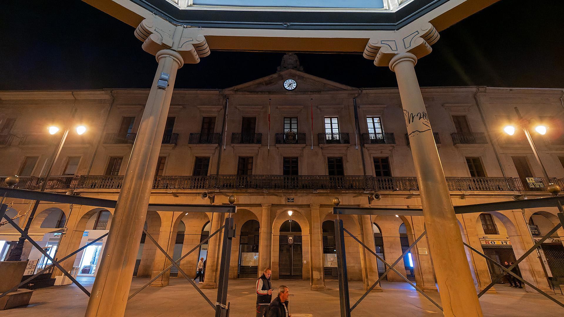 Vista de la fachada del Ayuntamiento de Tafalla /