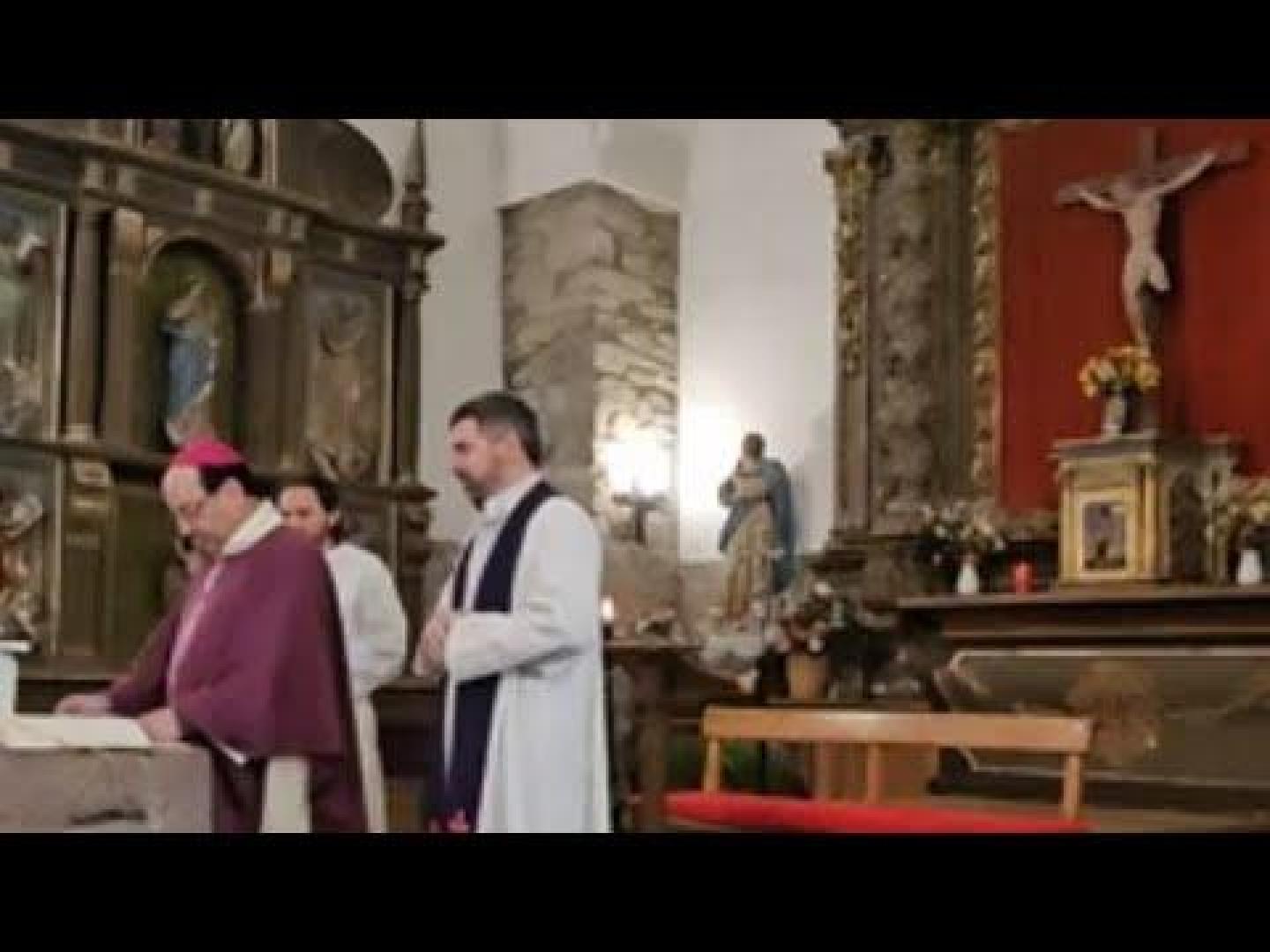 Primera misa en euskera de Roselló, que ha tenido lugar en Arano