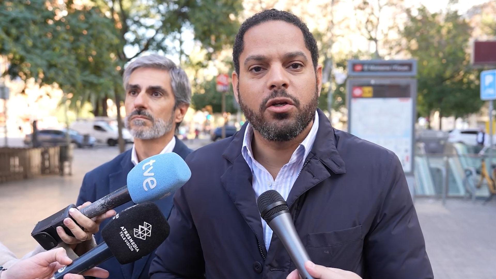 El secretario general de Vox, Ignacio Garriga, en una visita al barrio barcelonés Besòs-Maresme, este miércoles