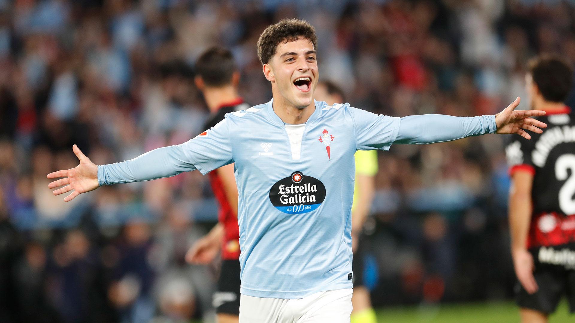 El centrocampista del Celta de Vigo Hugo Álvarez celebra su gol en el partido de la jornada 16 de LaLiga entre Celta de Vigo y RCD Mallorca