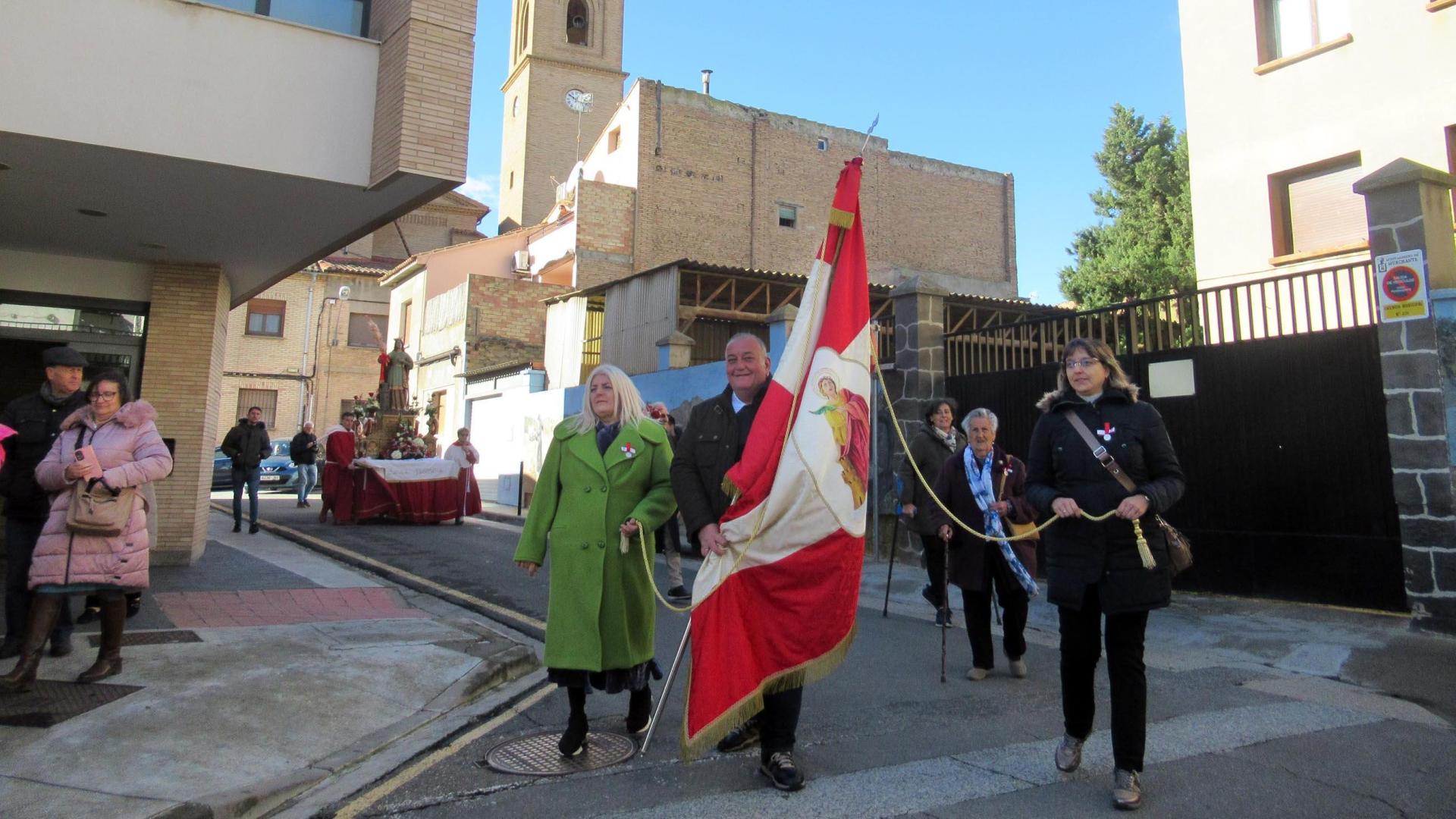 Imagen de la procesión de Santa Bárbara por las calles de Murchante