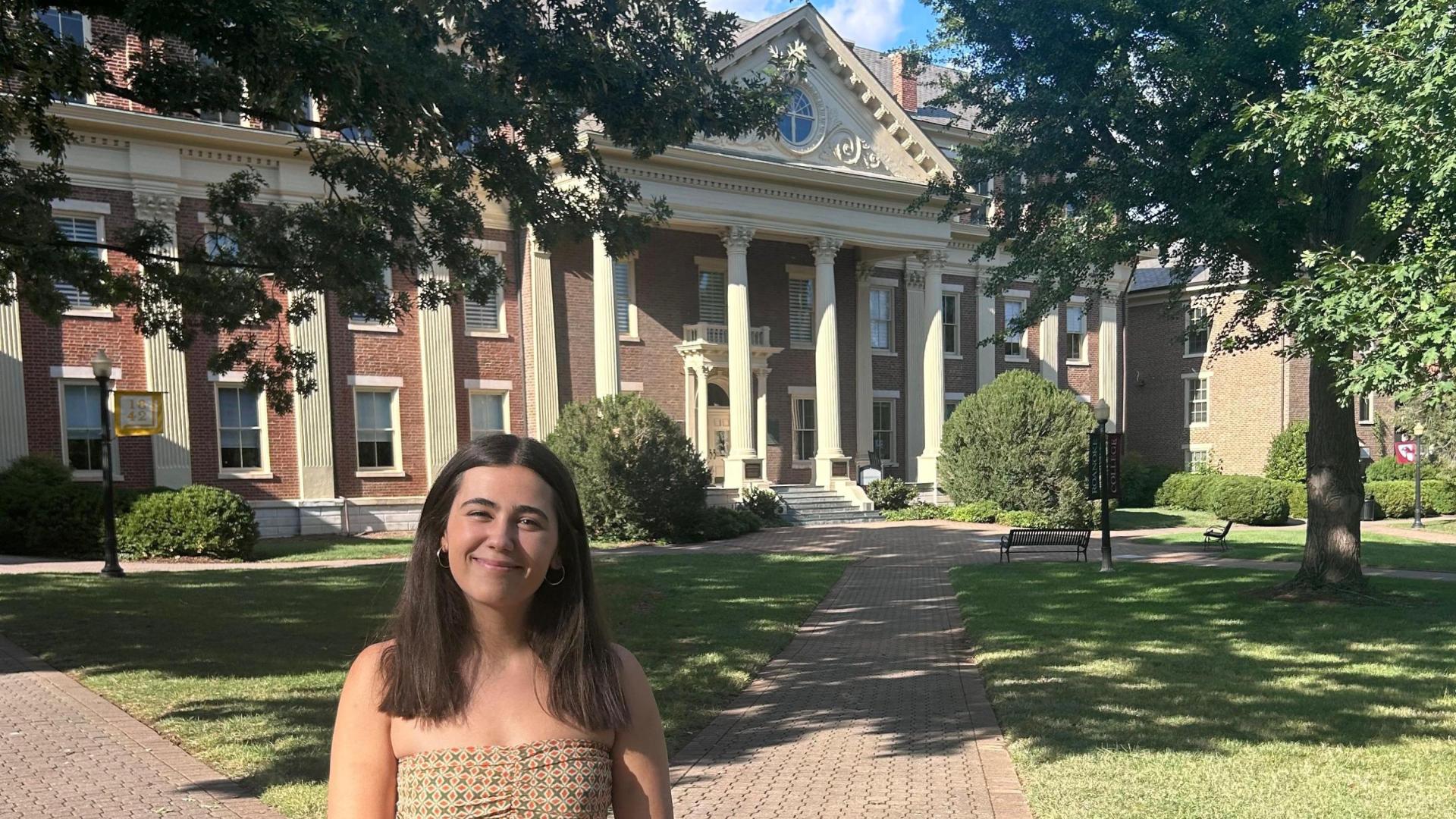 Andrea Pérez Escujuri en Roanoke College, la universidad privada de artes liberales fundada en 1842 en Virginia.