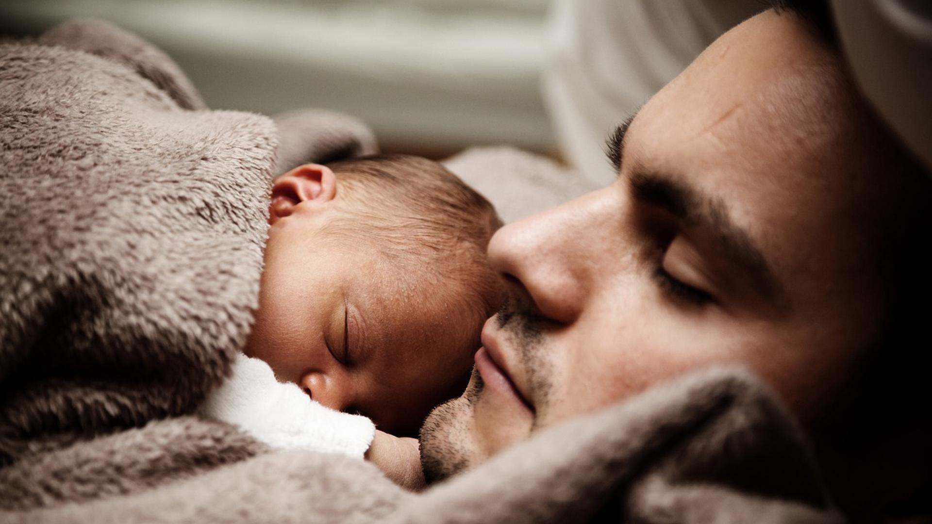 Un padre con su hijo