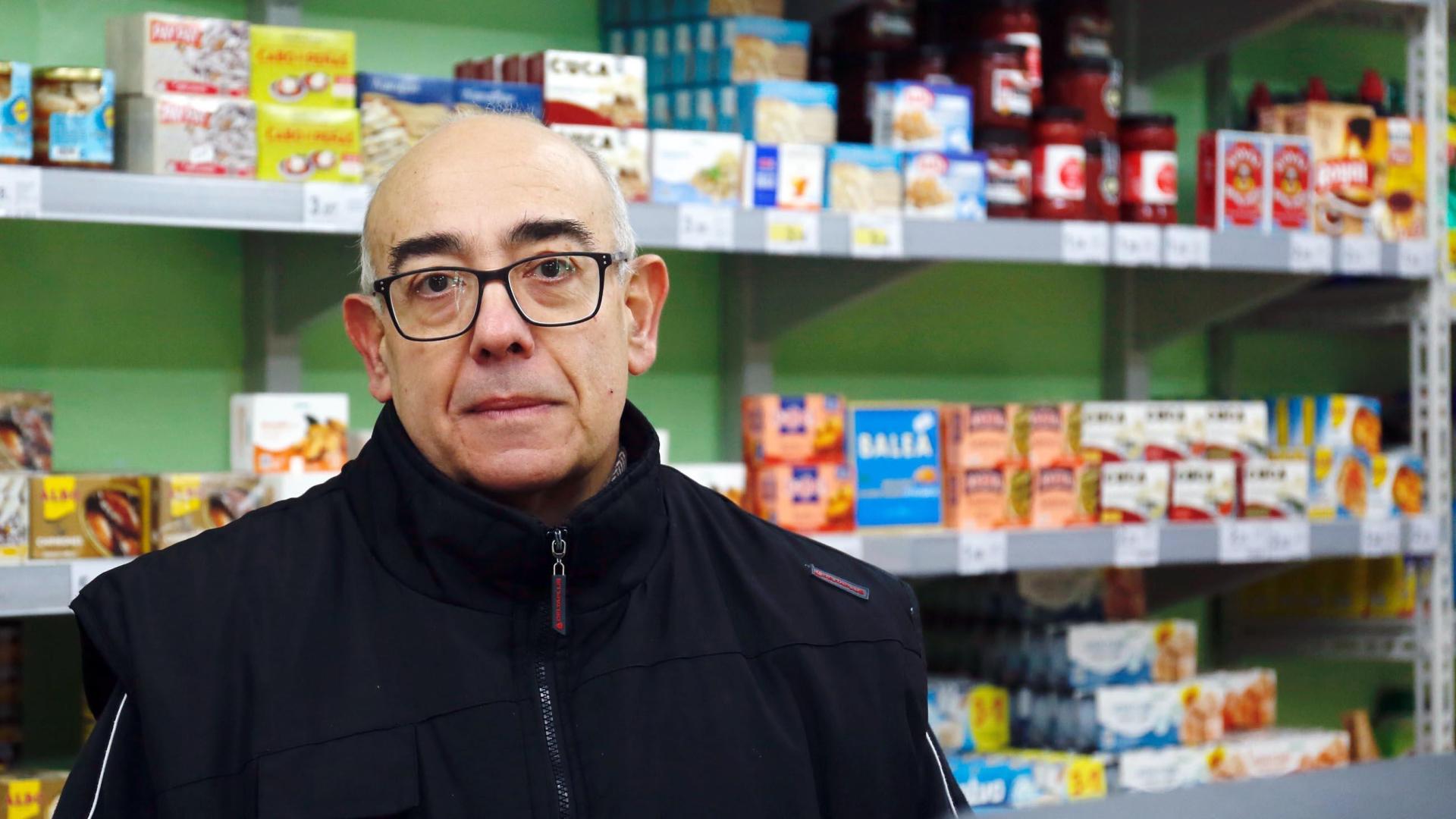 Jesús Ardoiz, en el interior de su tienda