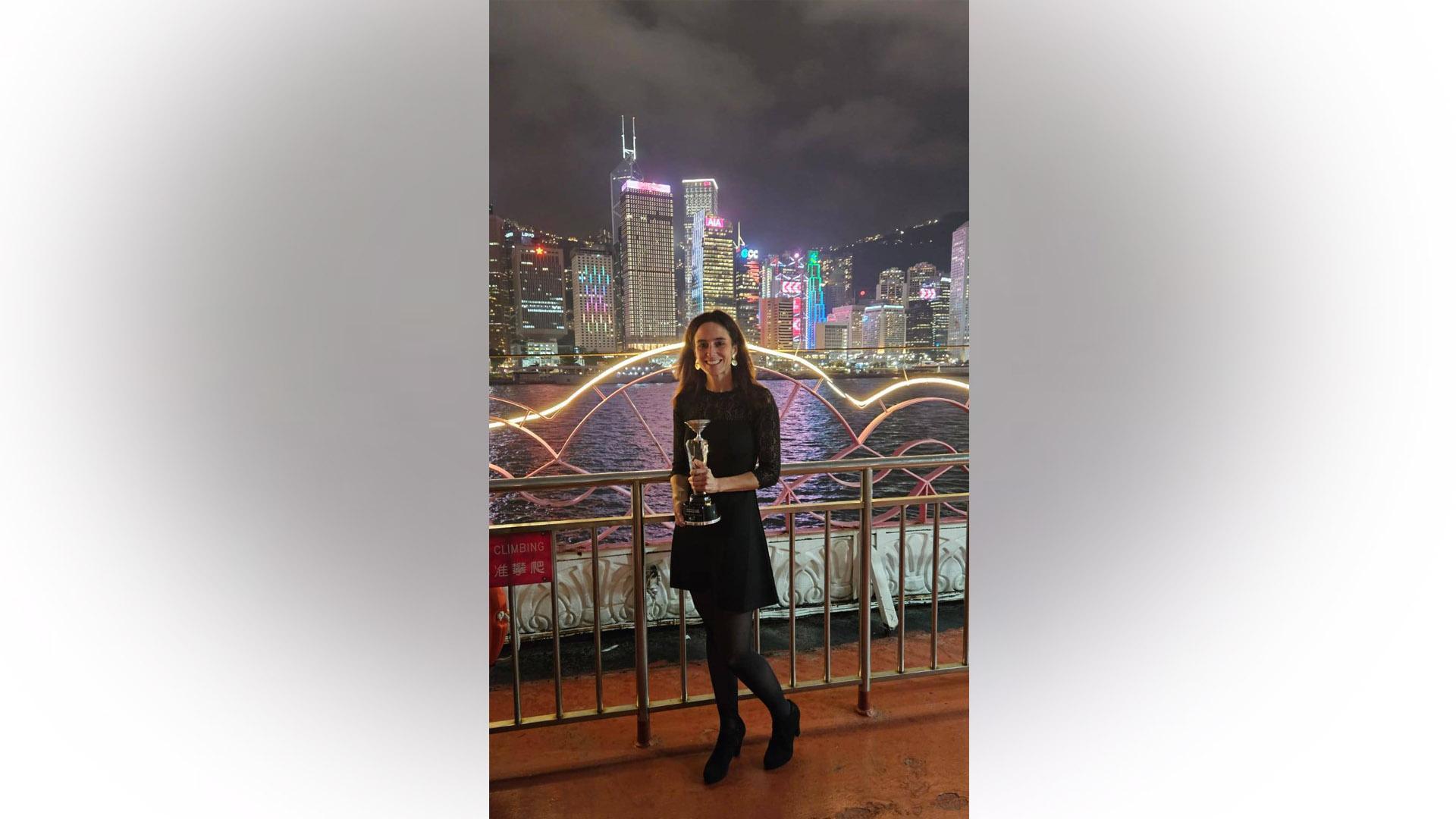 Paula Remírez, en Hong Kong con el premio a mejor árbitra