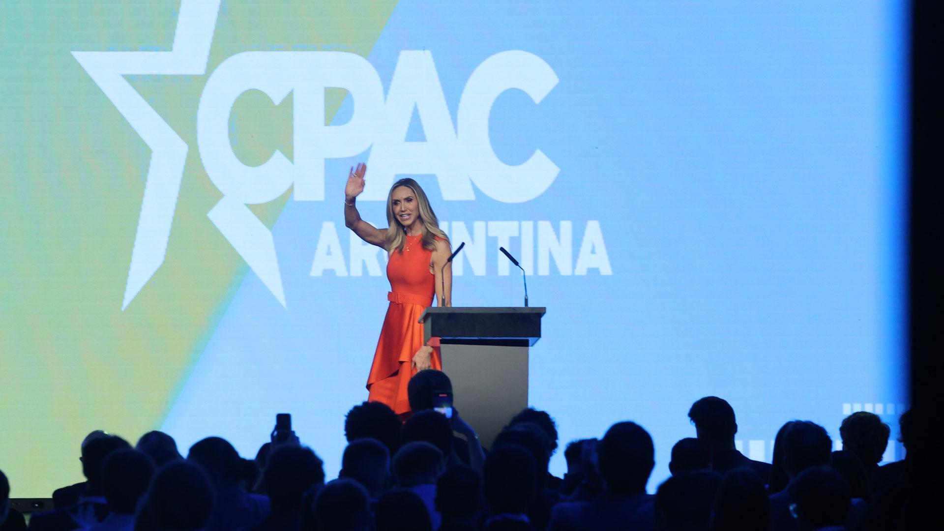La vicepresidenta del comité republicano y nuera de Donald Trump, Lara Trump, en un acto reciente en Argentina