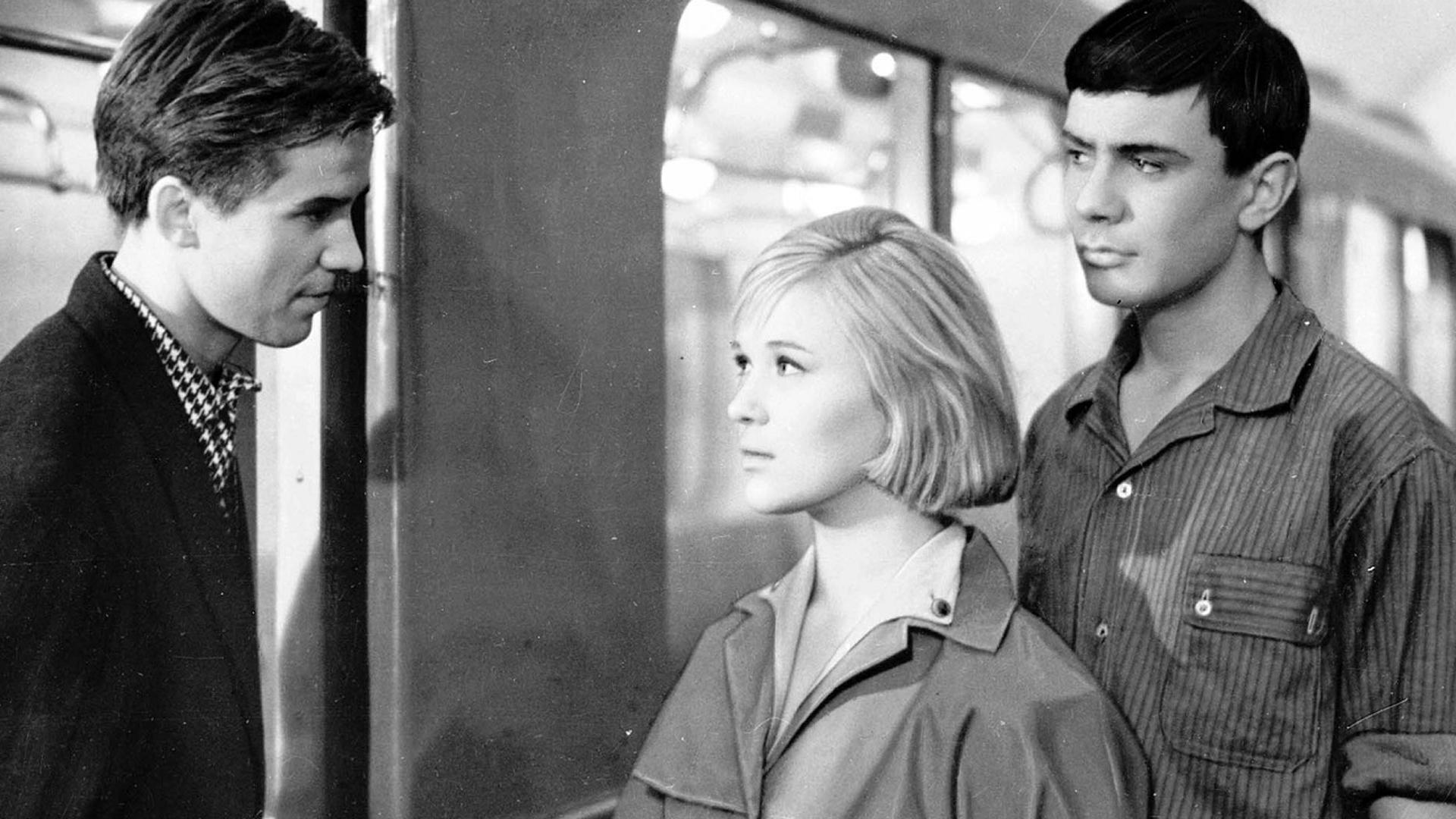 Un fotograma de 'Yo paseo por Moscú'