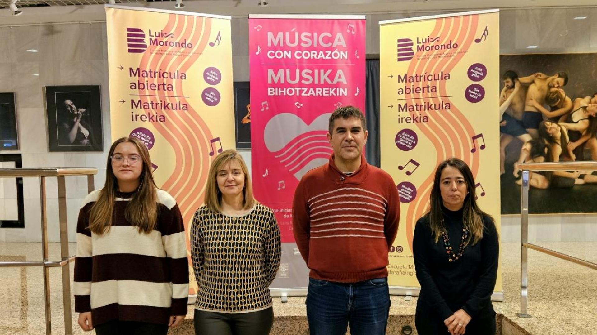 Momento de la presentación del Concierto 'Música con Corazón' en Barañain.