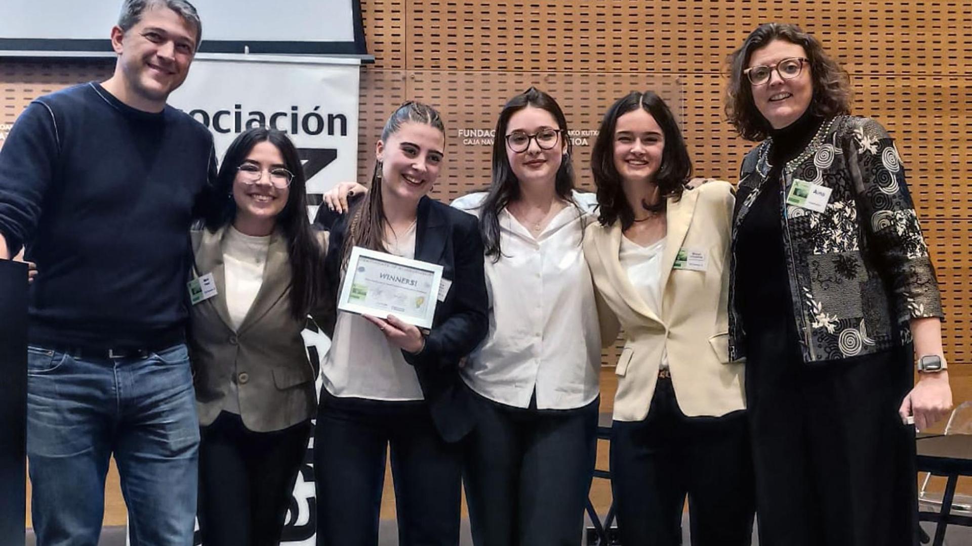 Equipo del IES Basoko ganador en la categoría de Bachillerato