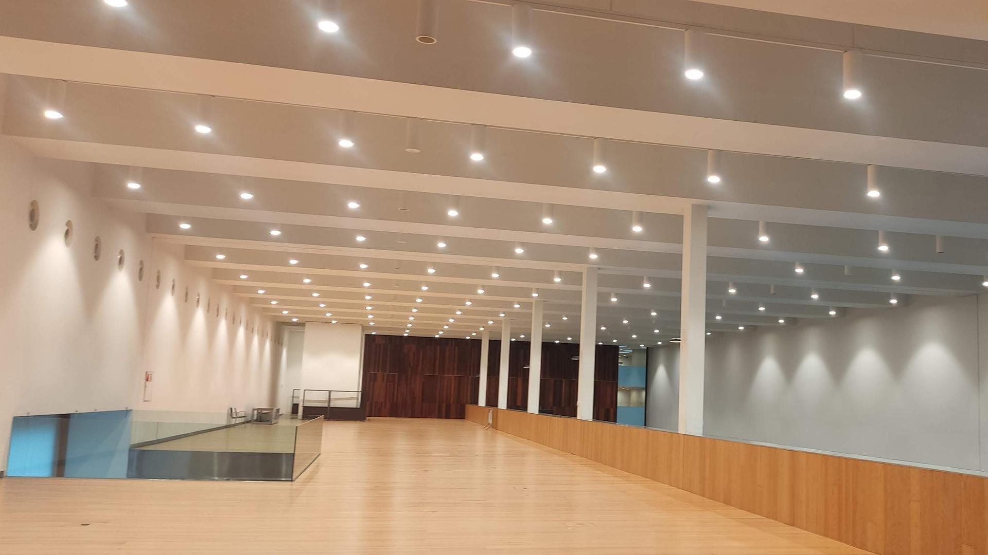 Interior de Baluarte con la iluminación renovada