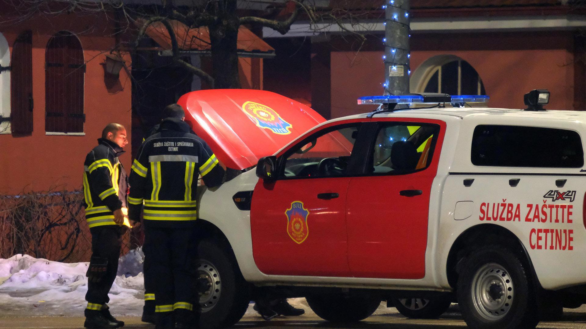 Efectivos de emergencia, en el lugar del tiroteo