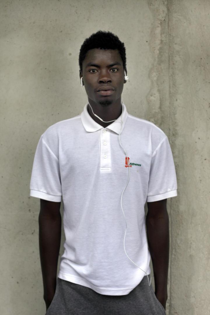 Abdou, 19 años, sueña con formarse como soldador.