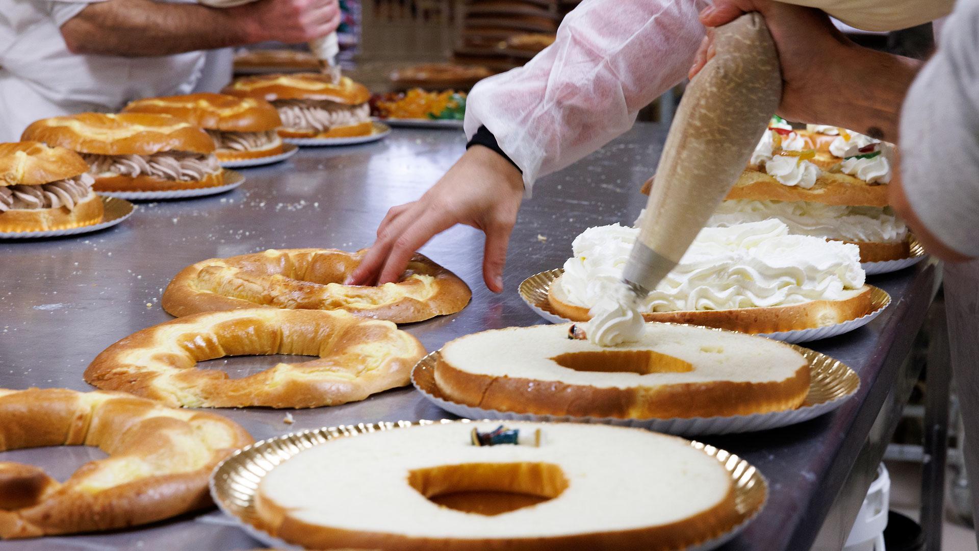 En la pastelería Arrasate se trabaja a destajo estos días