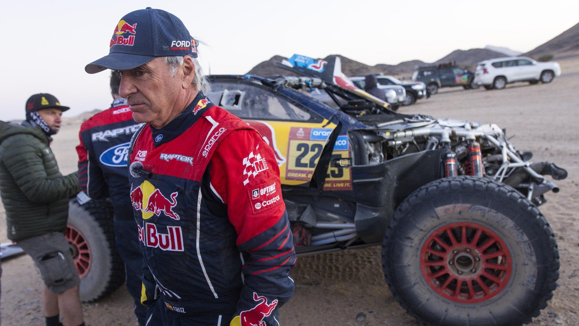 Carlos Sainz se queda fuera del Dakar