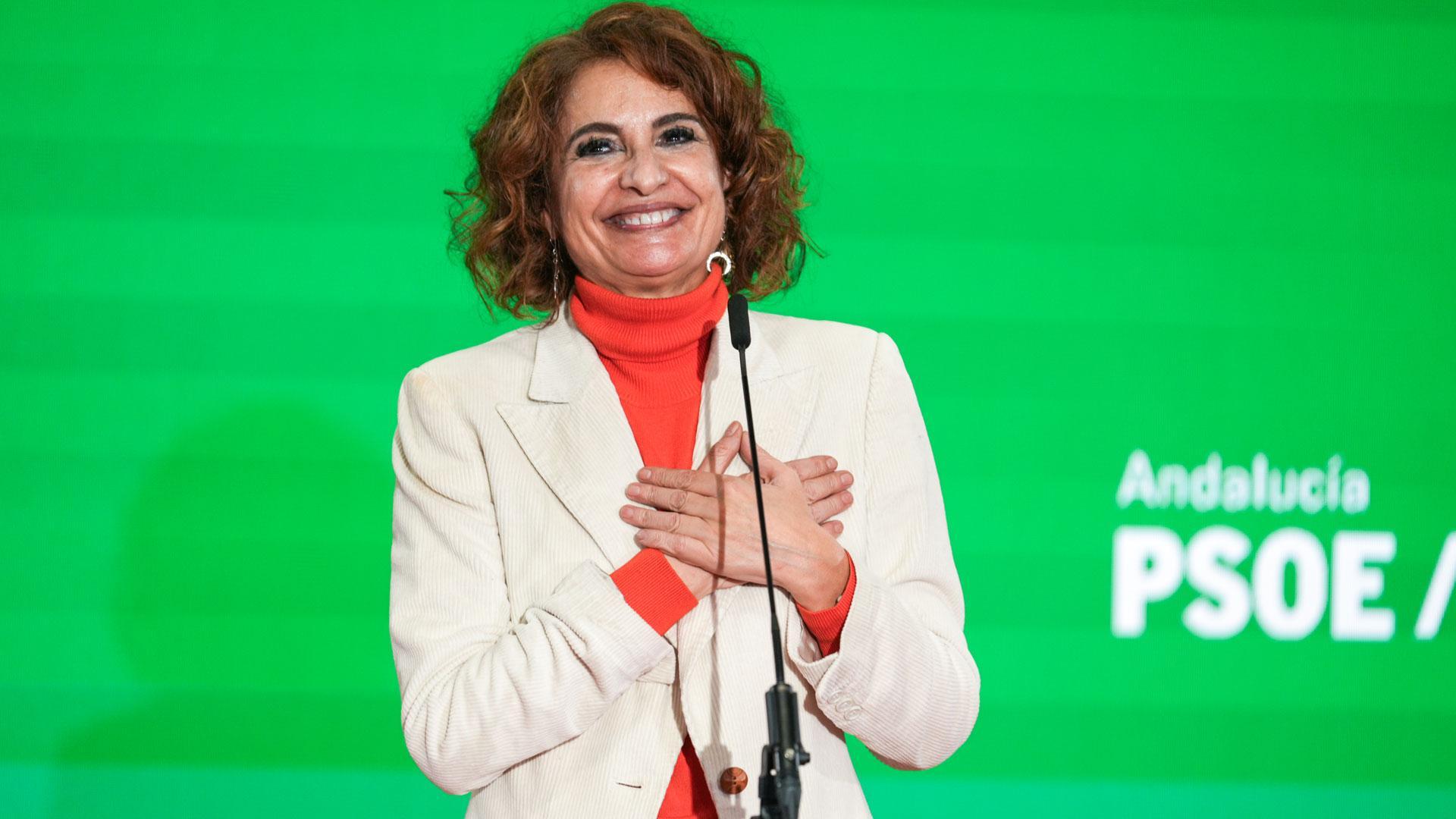La vicepresidenta primera del Gobierno, ministra de Hacienda y vicesecretaria general del PSOE, María Jesús Montero interviene en el acto.