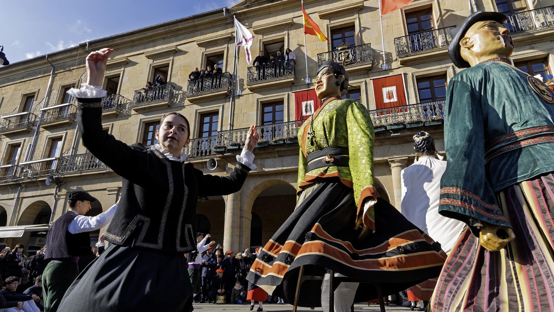 'La Pilindros', la jota de Tafalla, volvió a bailarse como cada 20 de enero