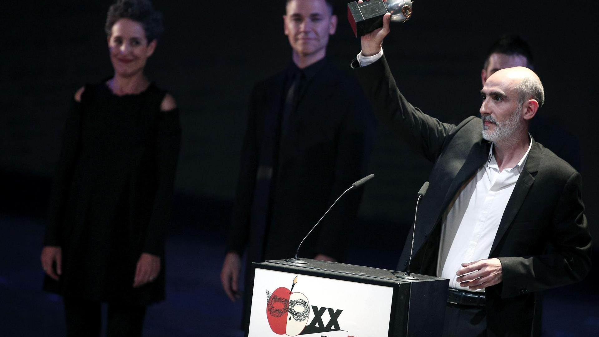 El director y dramaturgo pamplonés ha recibido hasta en seis ocasiones el premio Max: en la categoría de mejor autor teatral por 'Delicadas', 'Días estupendos', 'En la luna' y 'La respiración', y en dos ocasiones al mejor espectáculo por 'La ternura' y 'En la luna', respectivamente