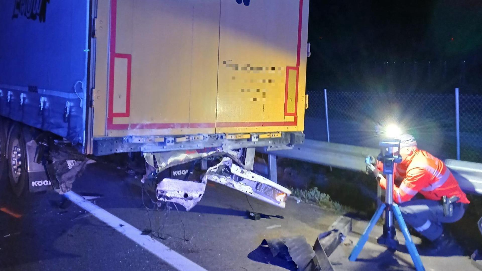 Muere un conductor al colisionar con un camión en la A-68 en Tudela