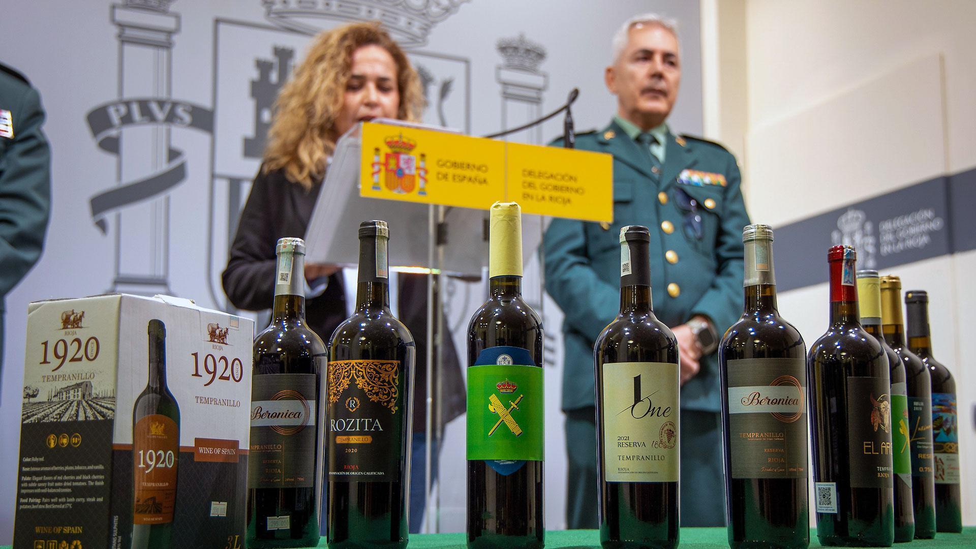 Vino con etiquetas falsas de la Denominación de Origen Calificada (DOCa) Rioja