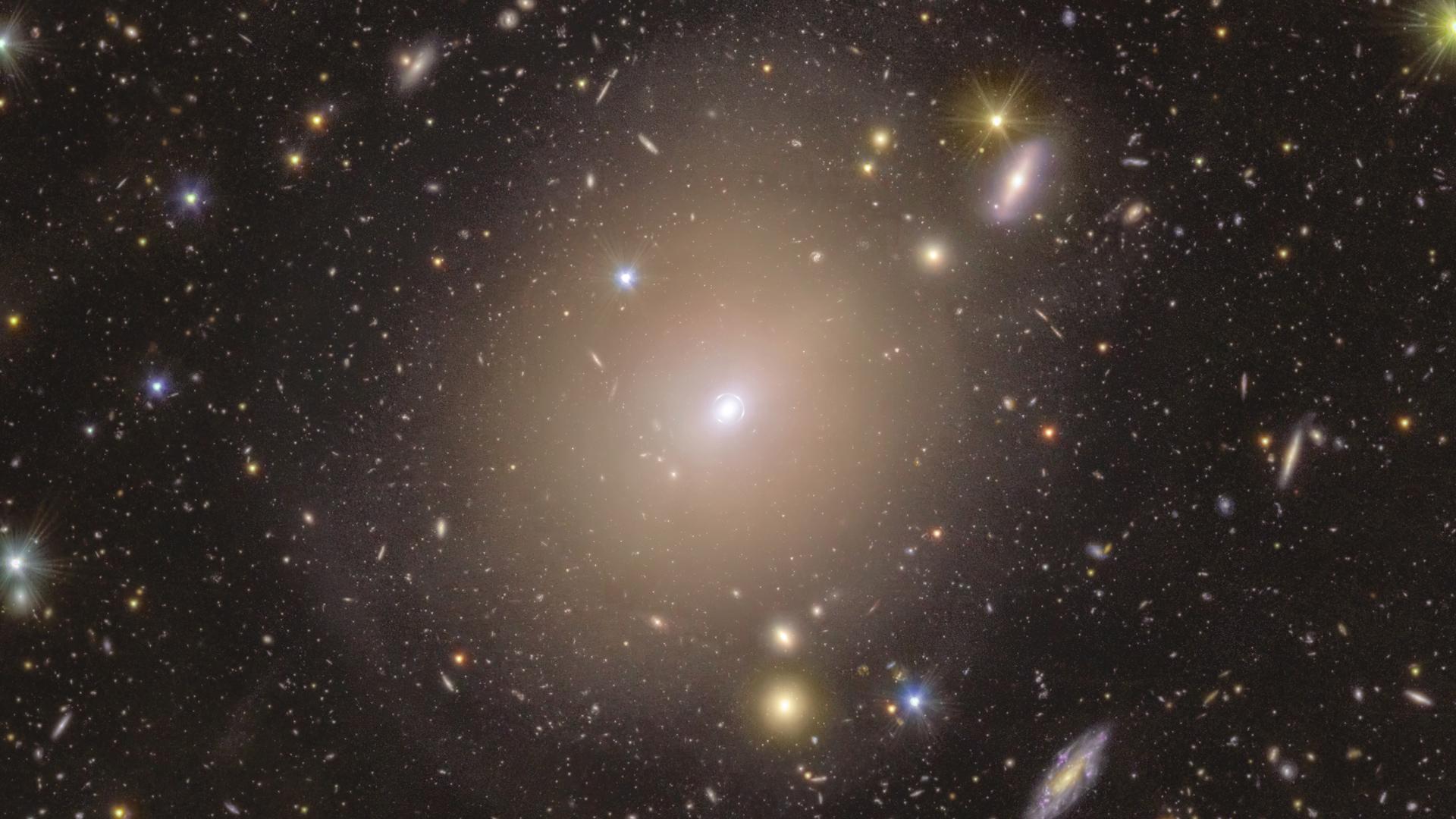 Galaxia NGC 6505, donde se ha encontrado el nuevo anillo de Einstein