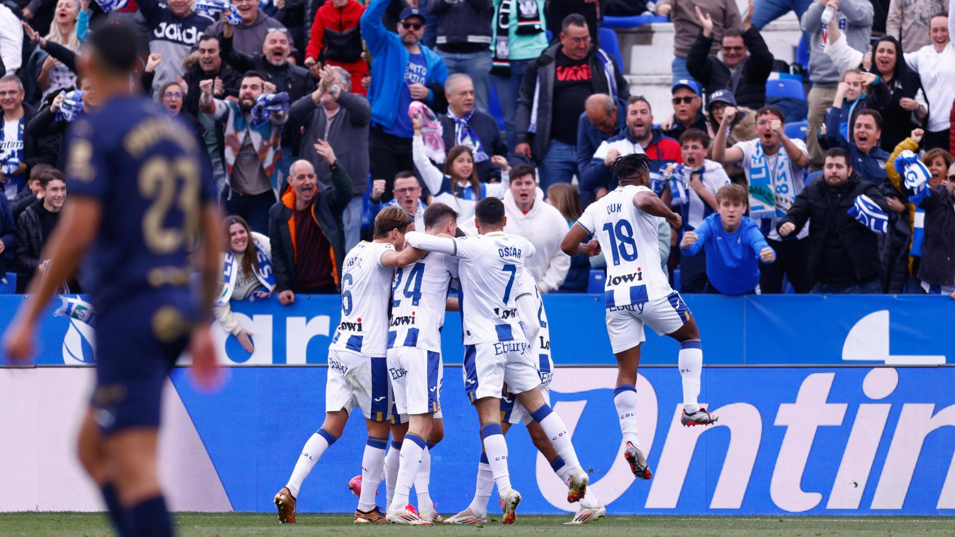Los jugadores del Leganés celebran el tanto de Munir que ponía el 3-3 en el marcador /