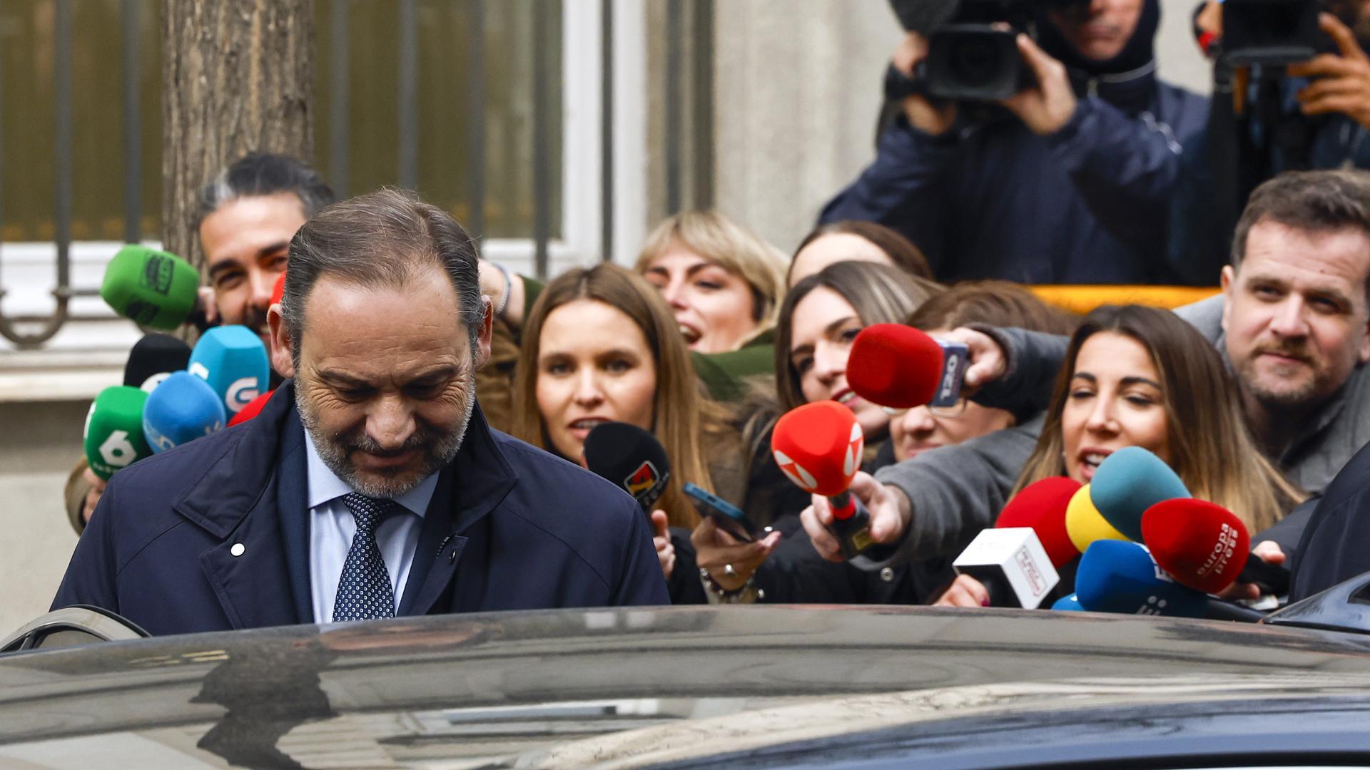 El exministro José Luis Ábalos, tras salir del Tribunal Supremo, donde ha acudido para declarar como investigado en el denominado caso Koldo