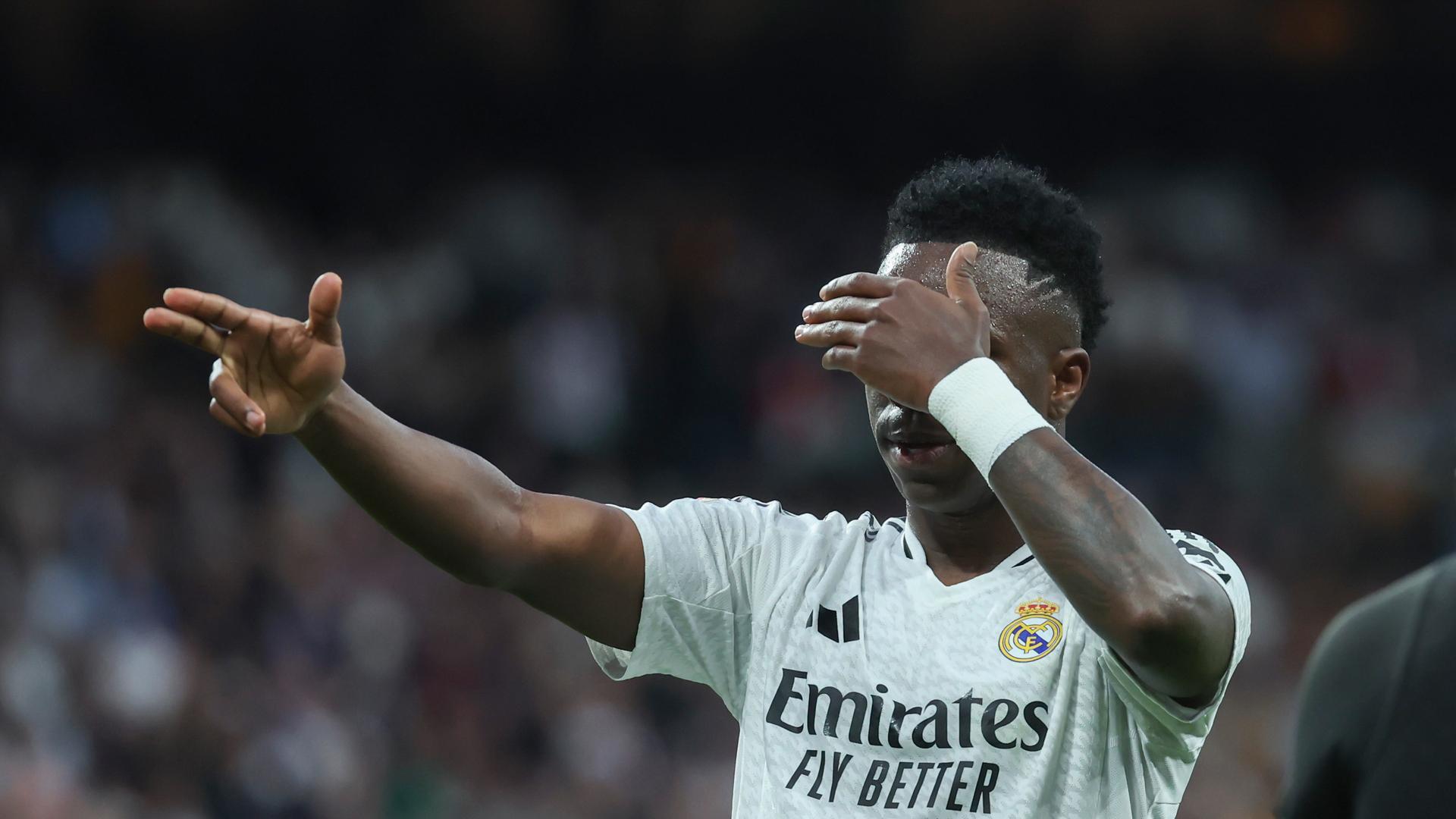 El delantero brasileño del Real Madrid Vinicius Junior celebra el segundo gol