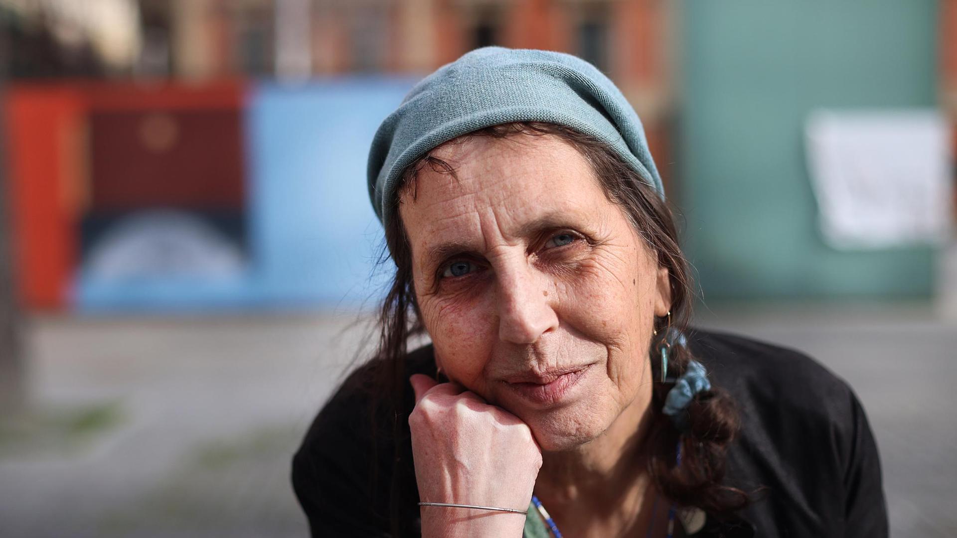 Anne-marie Faux posó este lunes por la mañana en la explanada de Baluarte. Por la tarde comenzó el foco de dos días dedicado a sus películas