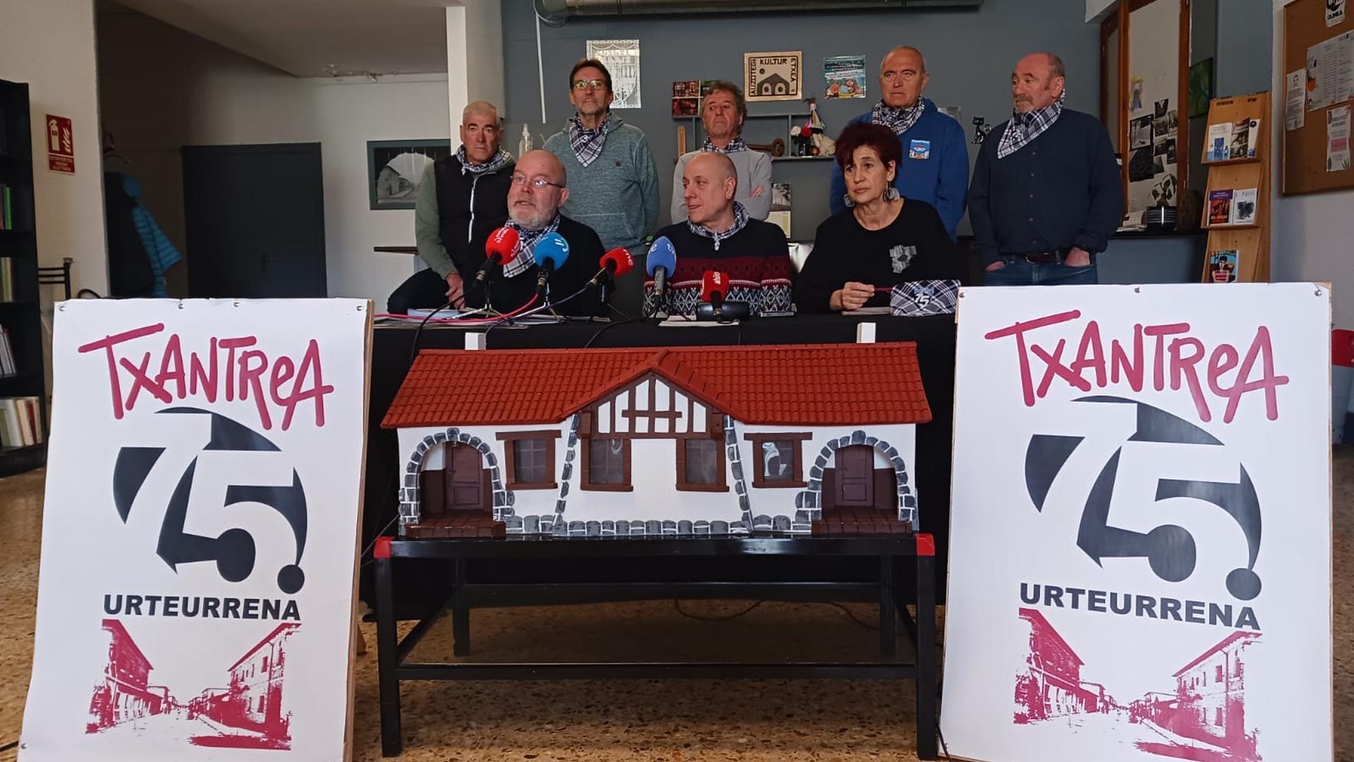 Presentación actos del 75 aniversario del barrio de la Txantrea