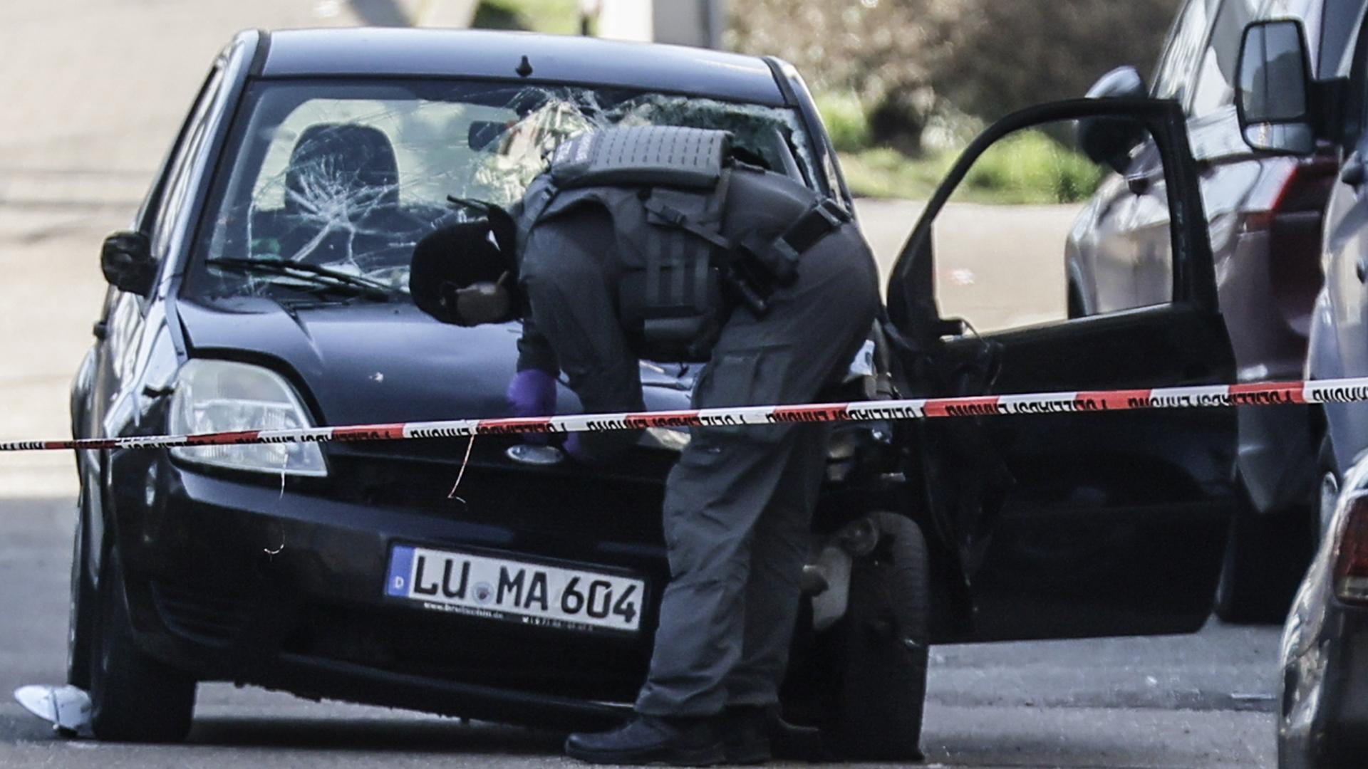 Agentes de la Policía alemana, en el lugar del suceso