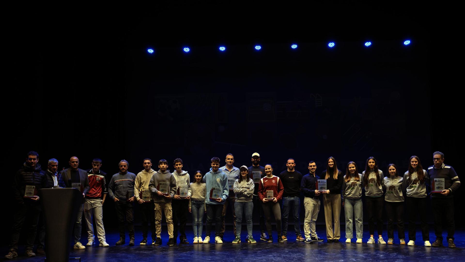 Todos los deportistas, colaboradores y patrocinadores homenajeados durante la XXIX Gala del Deporte Tafallés