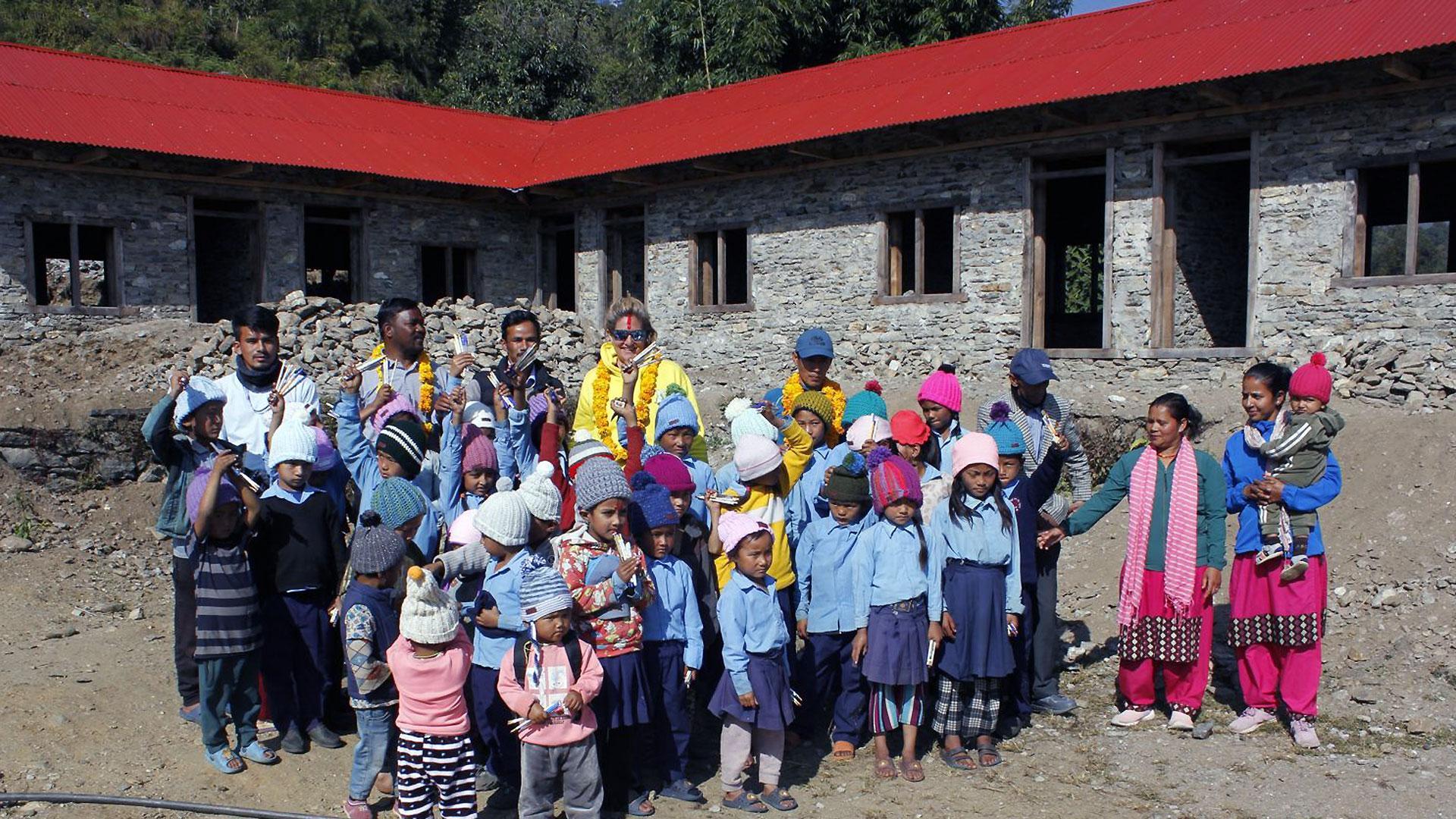 Escuela de Kalika, en la aldea de Garigaun, en el valle del Makalu (Nepal)