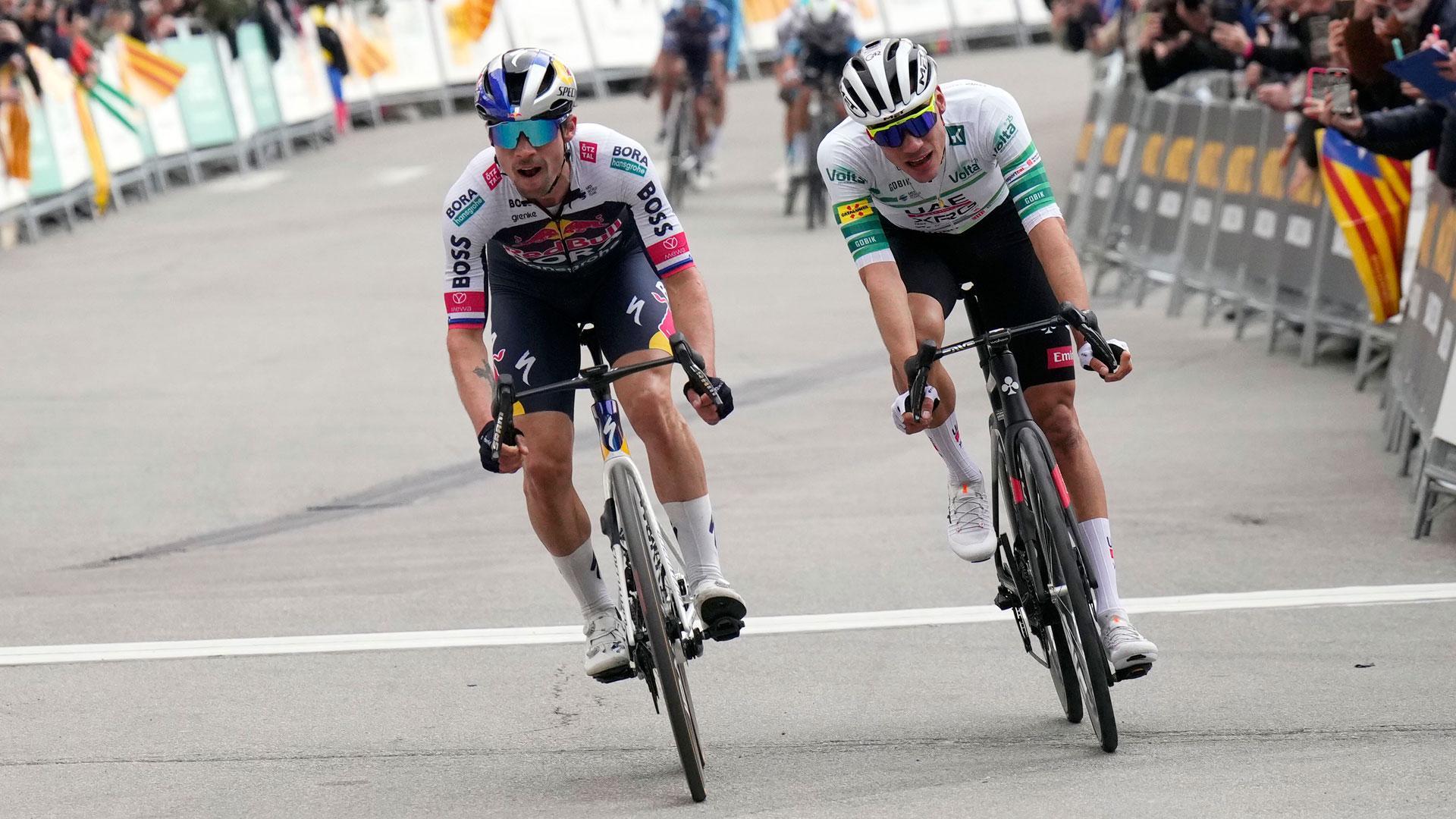 El esloveno Primoz Roglic respondió a Juan Ayuso, en la cima de Montserrat, donde terminó la cuarta etapa de la Volta Ciclista a Catalunya, y se convirtió en el nuevo líder