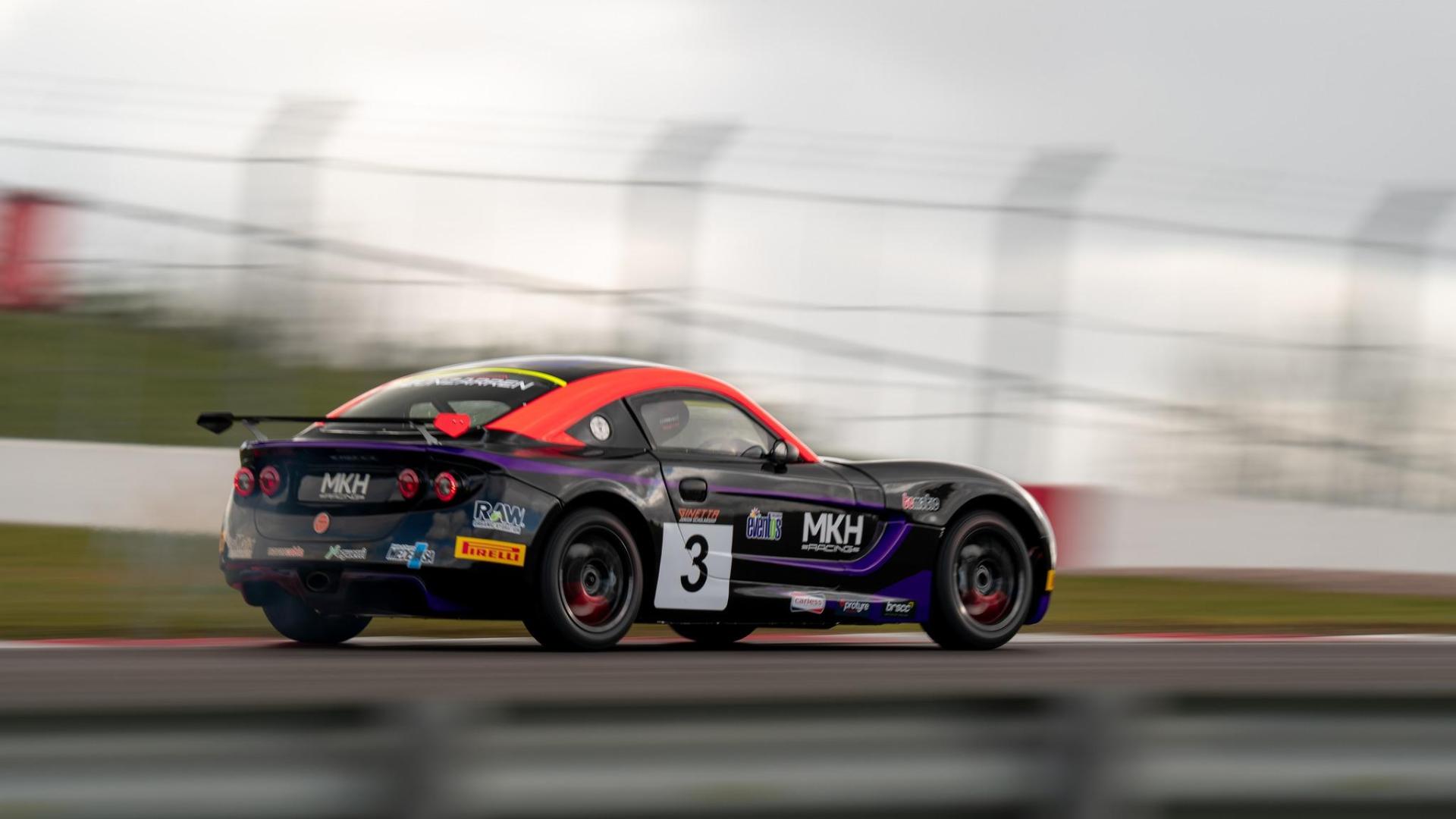 Raúl Zunzarren se estrenará este fin de semana en el Campeonato Ginetta