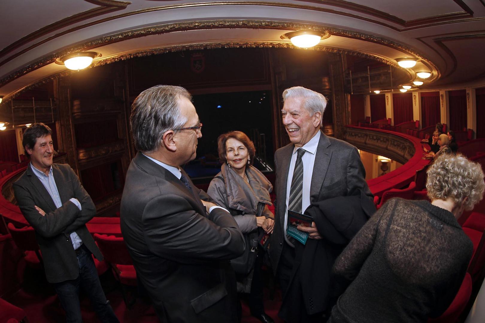 Fotos de los seis viajes de Vargas Llosa a Navarra.