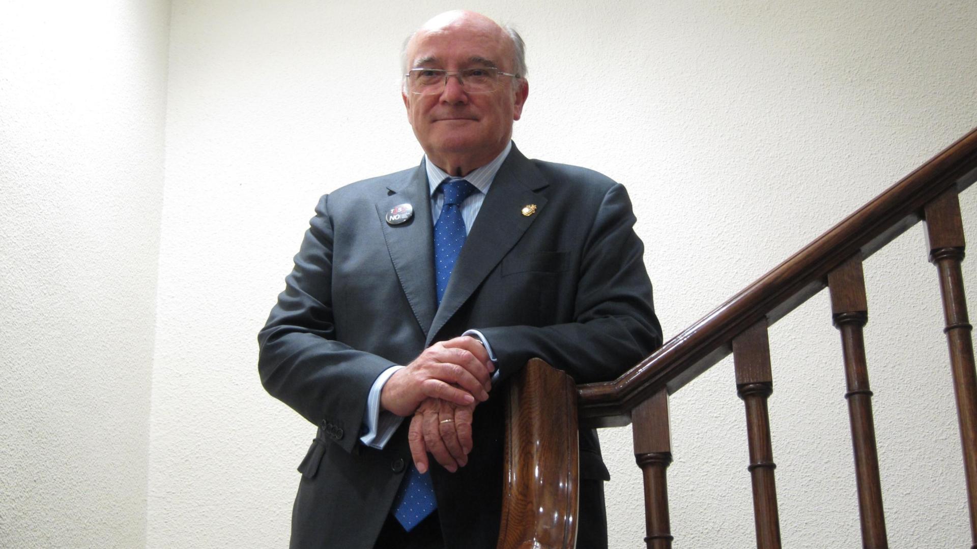 Carlos Carnicer